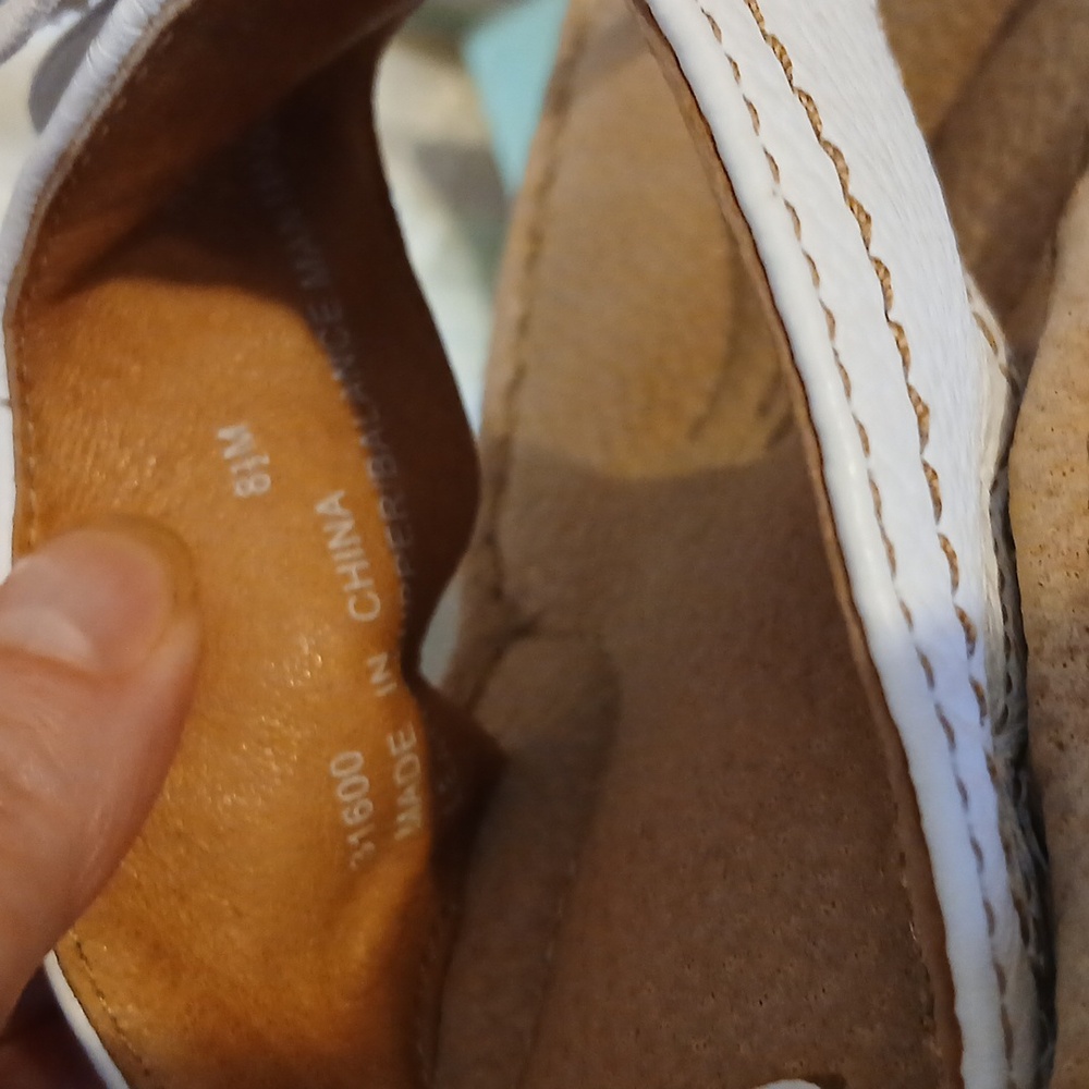White Leather Clarks Artisan Sandals 8 And 1/2 - Picture 9 of 10